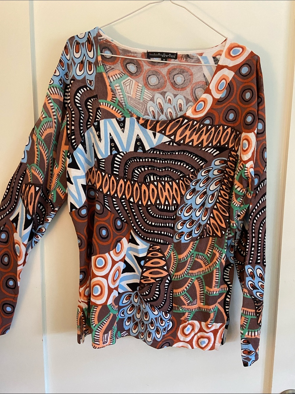 Pierri New York Long-Sleeve V-Neck Abstract Print Top in Brown Multi